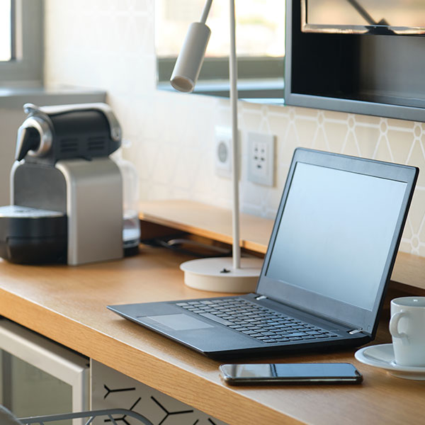 Laptop im Zimmer
