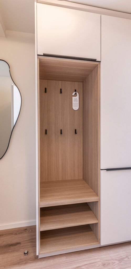Schrank im Zimmer